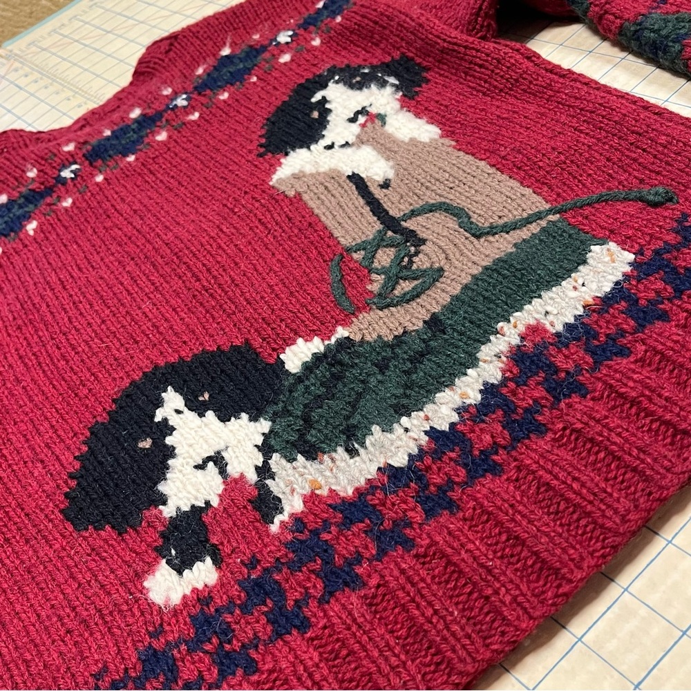 Woolrich 100% Wool Vintage Sweater Dog- Puppy Boot Size Medium- 2 sided design - Picture 14 of 17